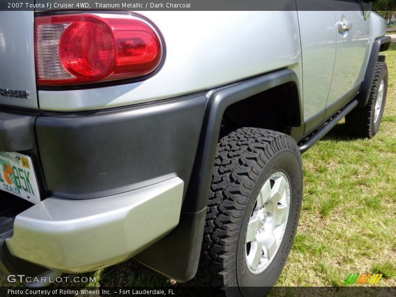 Titanium Metallic / Dark Charcoal 2007 Toyota FJ Cruiser 4WD