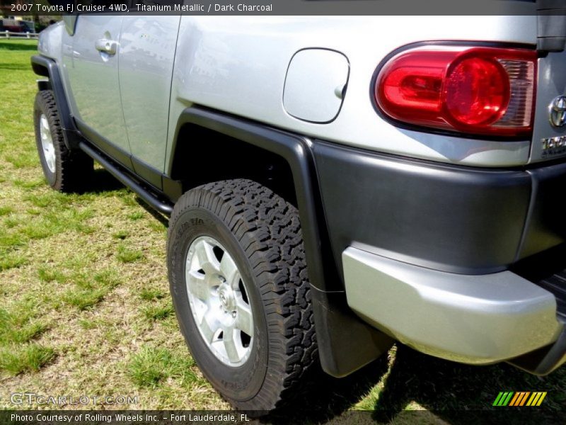 Titanium Metallic / Dark Charcoal 2007 Toyota FJ Cruiser 4WD