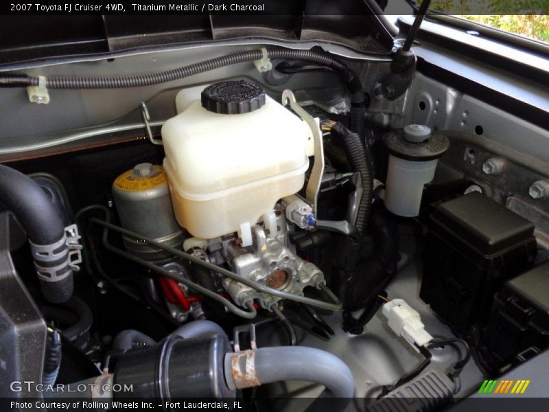 Titanium Metallic / Dark Charcoal 2007 Toyota FJ Cruiser 4WD