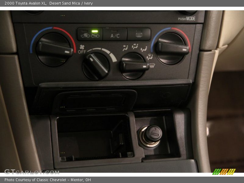 Desert Sand Mica / Ivory 2000 Toyota Avalon XL