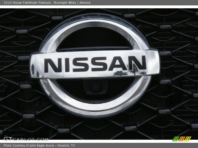 Moonlight White / Almond 2014 Nissan Pathfinder Platinum