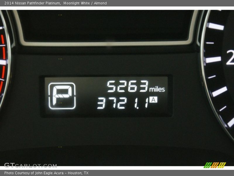 Moonlight White / Almond 2014 Nissan Pathfinder Platinum