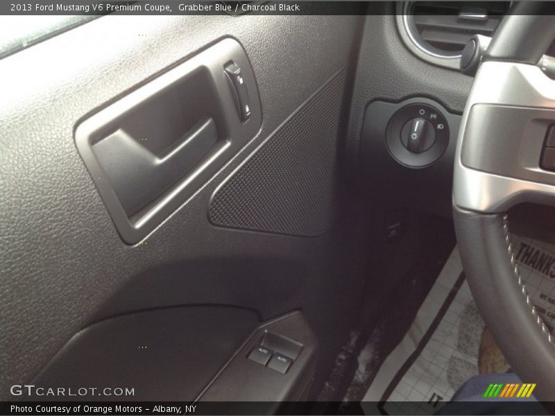 Grabber Blue / Charcoal Black 2013 Ford Mustang V6 Premium Coupe