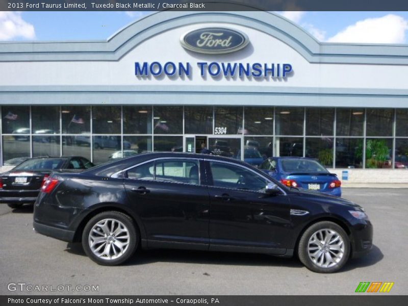 Tuxedo Black Metallic / Charcoal Black 2013 Ford Taurus Limited