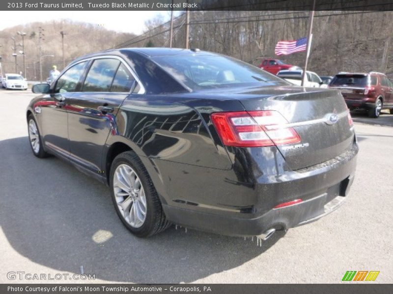 Tuxedo Black Metallic / Charcoal Black 2013 Ford Taurus Limited