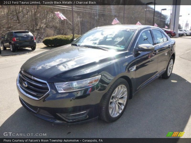 Tuxedo Black Metallic / Charcoal Black 2013 Ford Taurus Limited