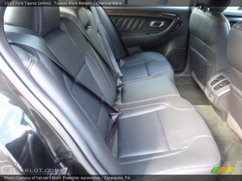 Tuxedo Black Metallic / Charcoal Black 2013 Ford Taurus Limited