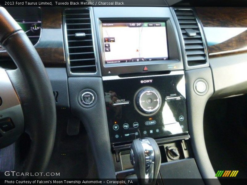 Tuxedo Black Metallic / Charcoal Black 2013 Ford Taurus Limited
