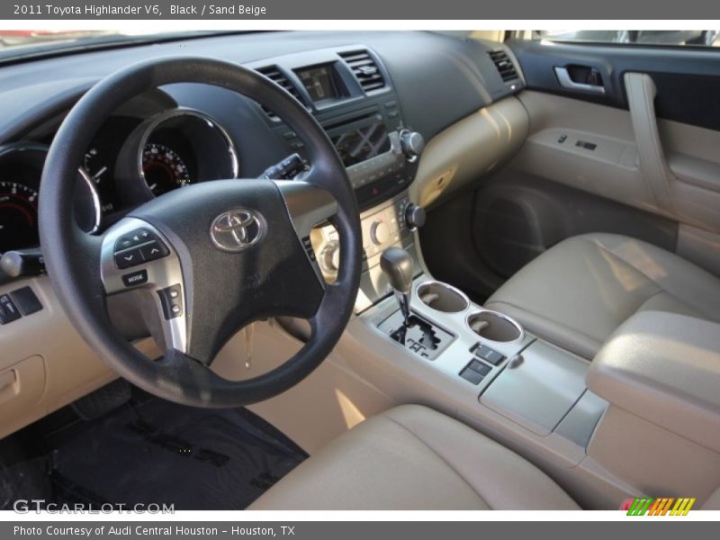 Black / Sand Beige 2011 Toyota Highlander V6