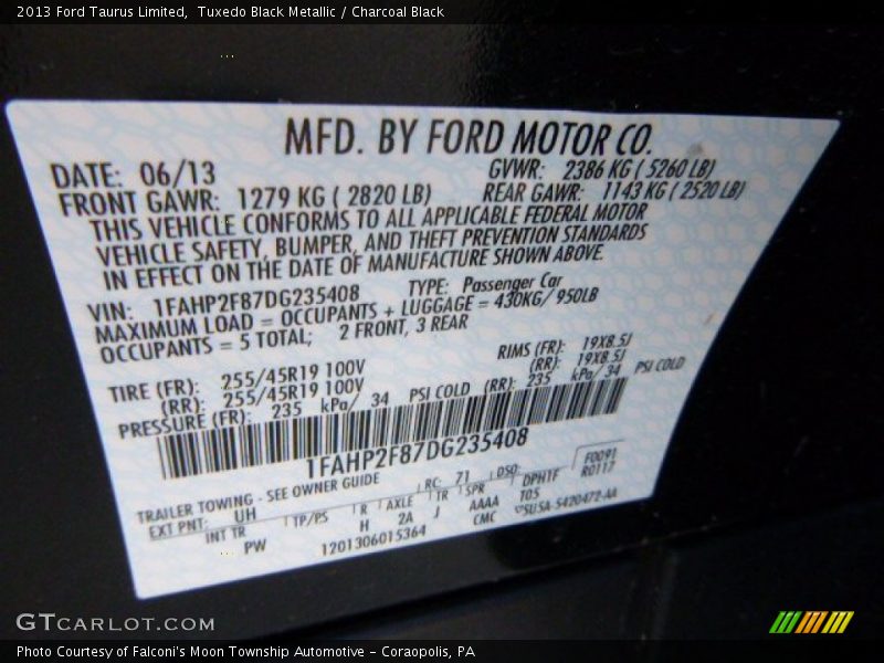 Tuxedo Black Metallic / Charcoal Black 2013 Ford Taurus Limited