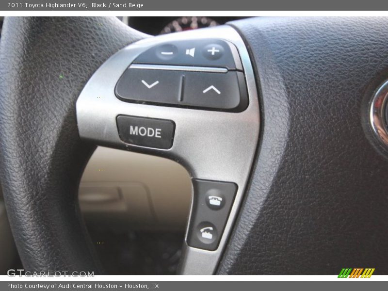 Black / Sand Beige 2011 Toyota Highlander V6