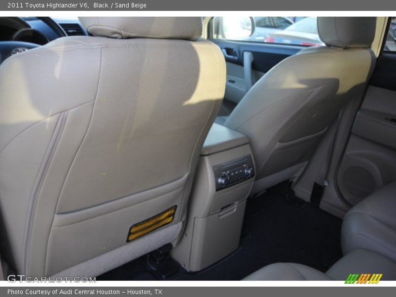 Black / Sand Beige 2011 Toyota Highlander V6