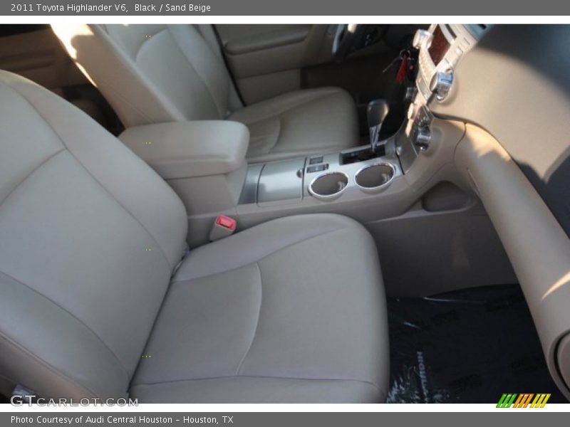 Black / Sand Beige 2011 Toyota Highlander V6