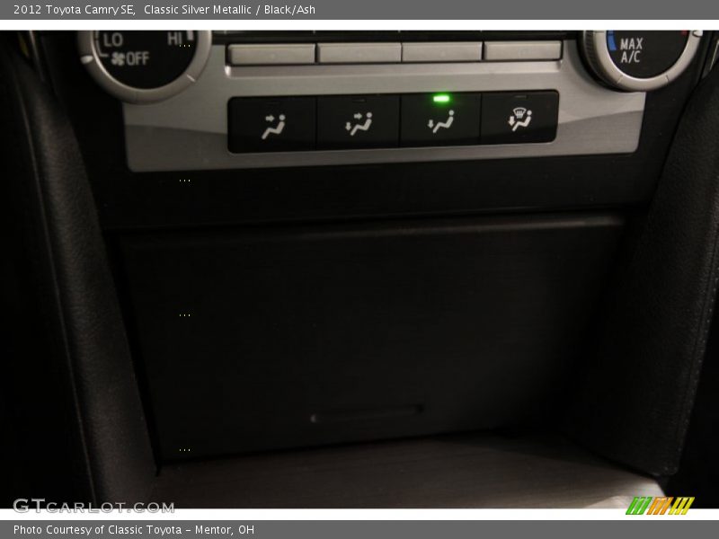 Classic Silver Metallic / Black/Ash 2012 Toyota Camry SE