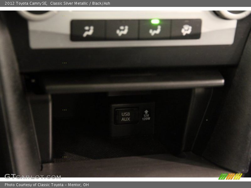 Classic Silver Metallic / Black/Ash 2012 Toyota Camry SE
