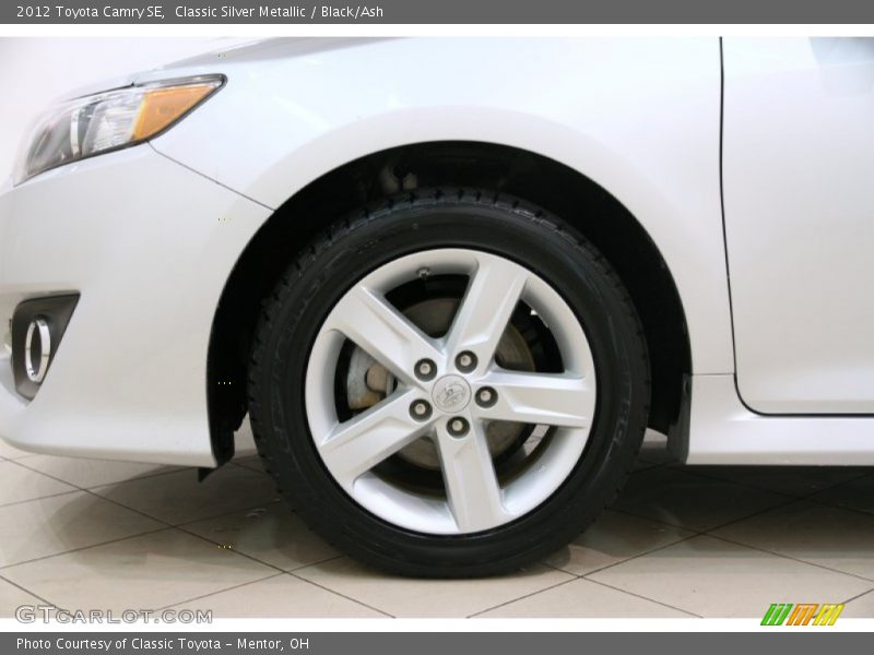 Classic Silver Metallic / Black/Ash 2012 Toyota Camry SE