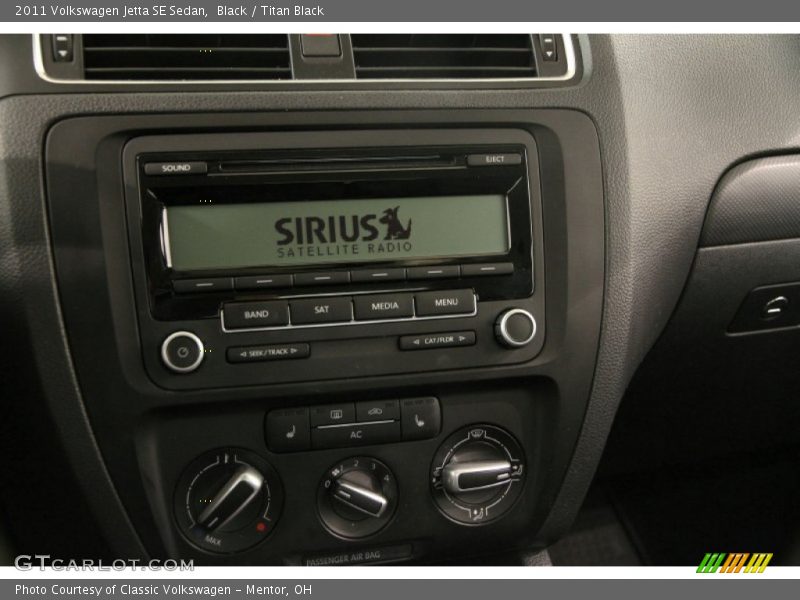 Black / Titan Black 2011 Volkswagen Jetta SE Sedan