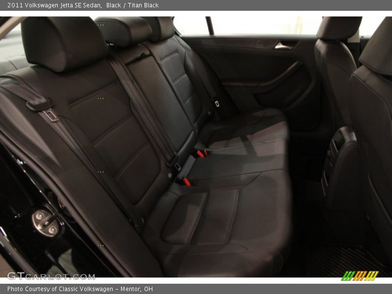Black / Titan Black 2011 Volkswagen Jetta SE Sedan
