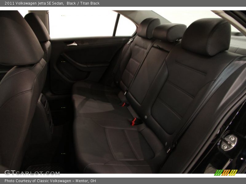 Black / Titan Black 2011 Volkswagen Jetta SE Sedan