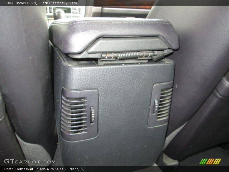 Black Clearcoat / Black 2004 Lincoln LS V8