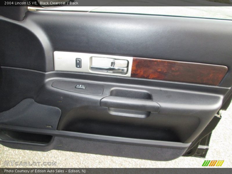 Black Clearcoat / Black 2004 Lincoln LS V8