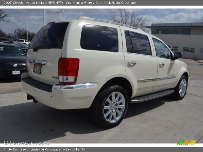 Cool Vanilla White / Dark Khaki/Light Graystone 2007 Chrysler Aspen Limited HEMI 4WD