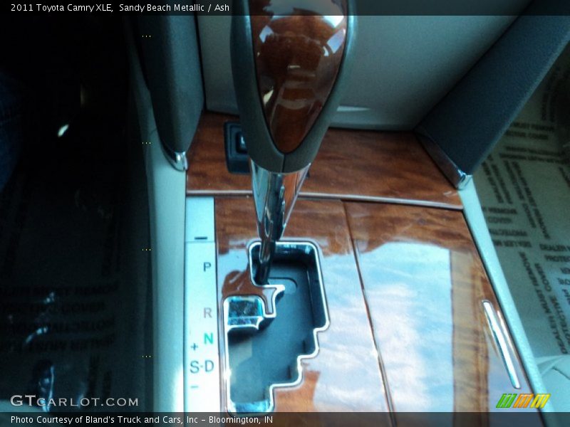 Sandy Beach Metallic / Ash 2011 Toyota Camry XLE