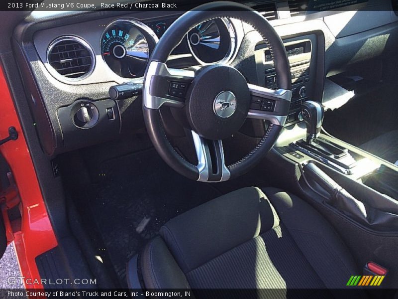 Race Red / Charcoal Black 2013 Ford Mustang V6 Coupe