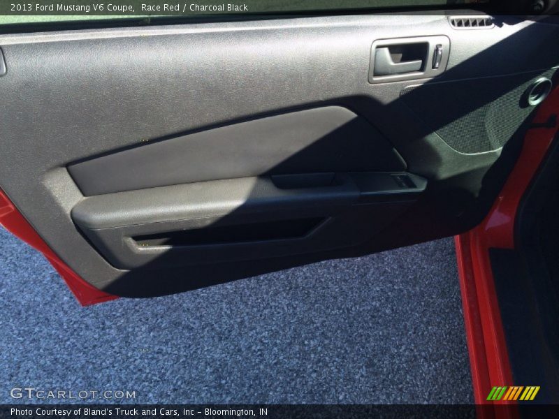 Race Red / Charcoal Black 2013 Ford Mustang V6 Coupe