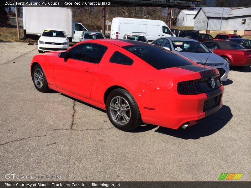 Race Red / Charcoal Black 2013 Ford Mustang V6 Coupe