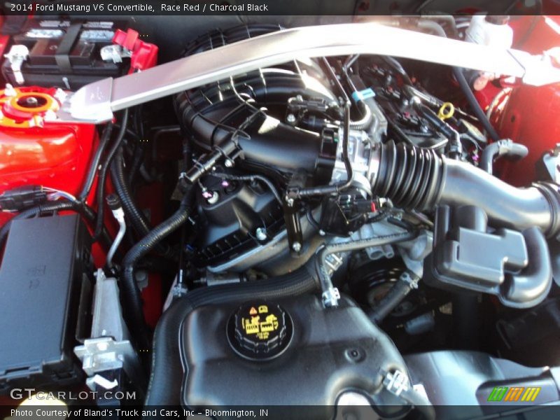 Race Red / Charcoal Black 2014 Ford Mustang V6 Convertible
