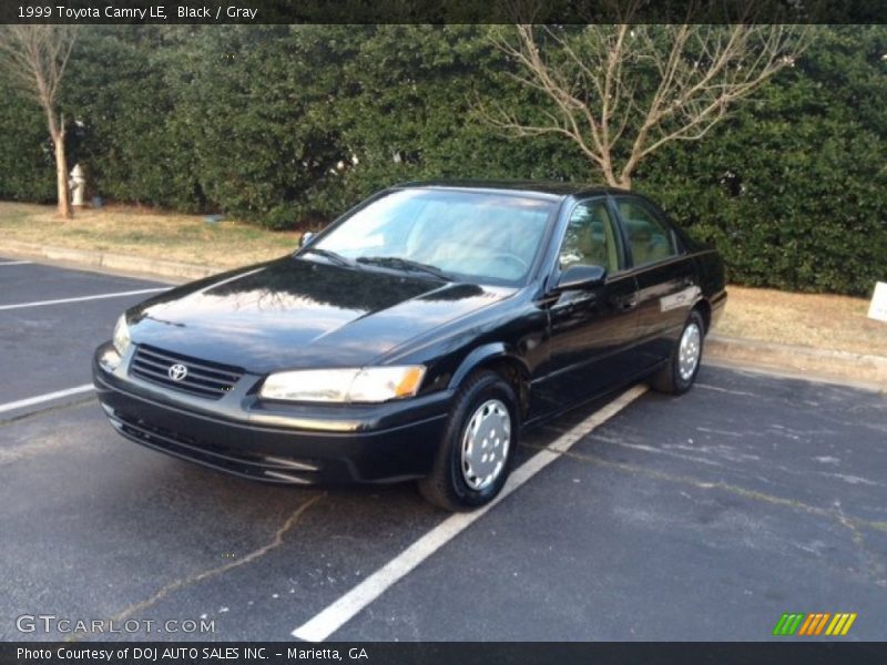 Black / Gray 1999 Toyota Camry LE