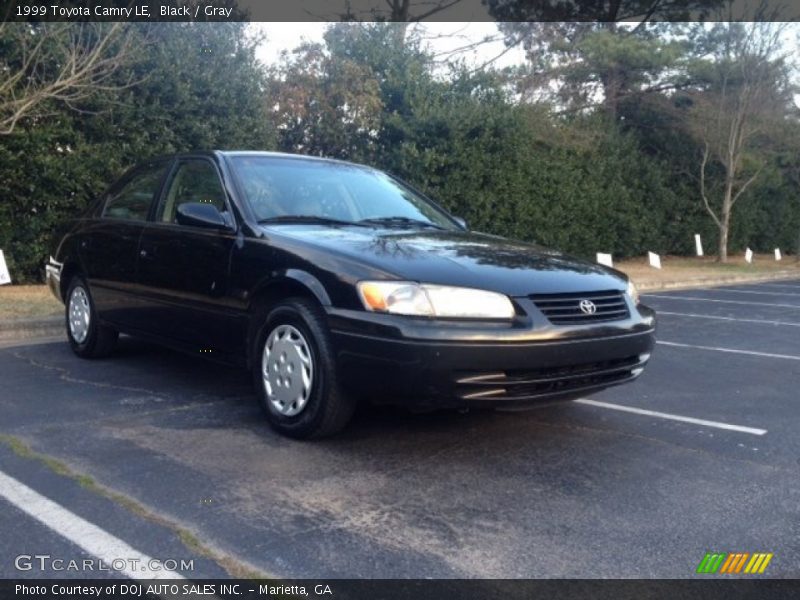 Black / Gray 1999 Toyota Camry LE