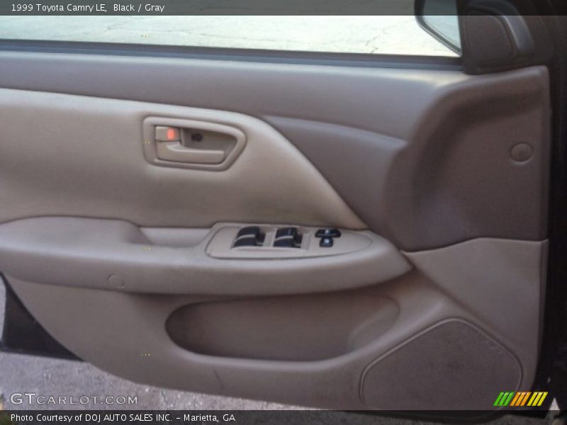 Black / Gray 1999 Toyota Camry LE