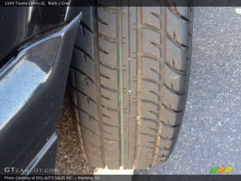Black / Gray 1999 Toyota Camry LE