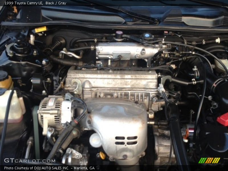 Black / Gray 1999 Toyota Camry LE