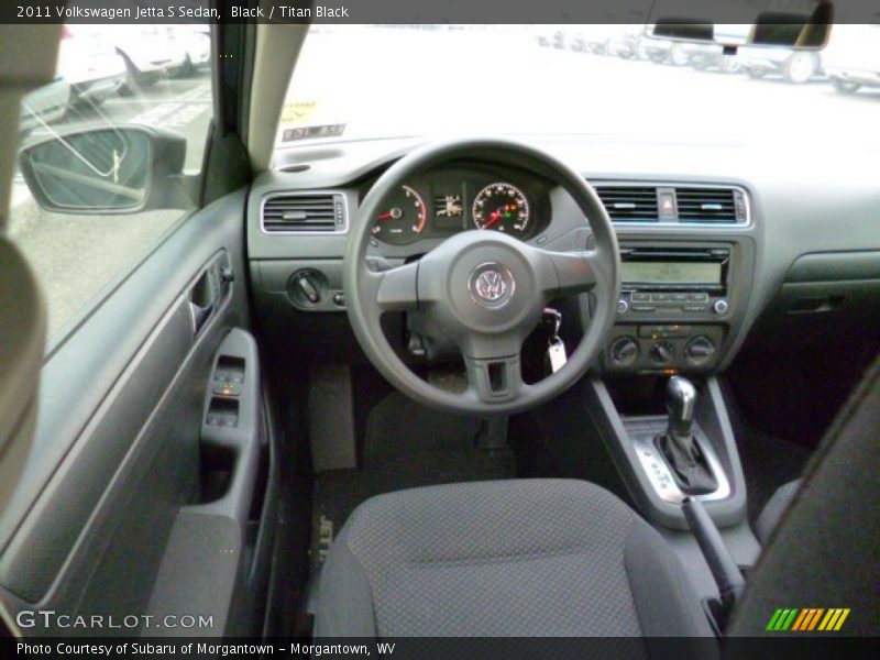 Black / Titan Black 2011 Volkswagen Jetta S Sedan