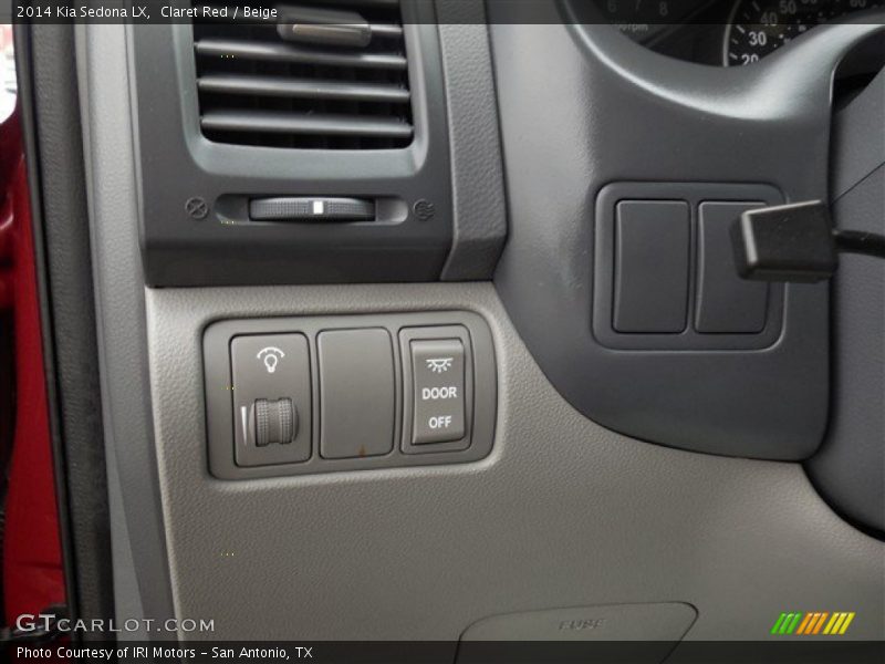 Claret Red / Beige 2014 Kia Sedona LX