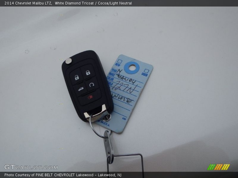 White Diamond Tricoat / Cocoa/Light Neutral 2014 Chevrolet Malibu LTZ