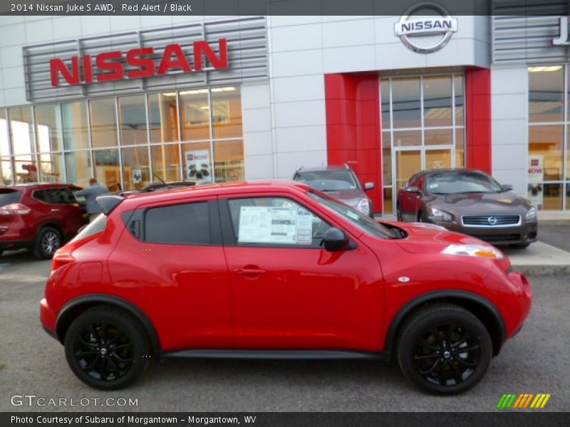 Red Alert / Black 2014 Nissan Juke S AWD