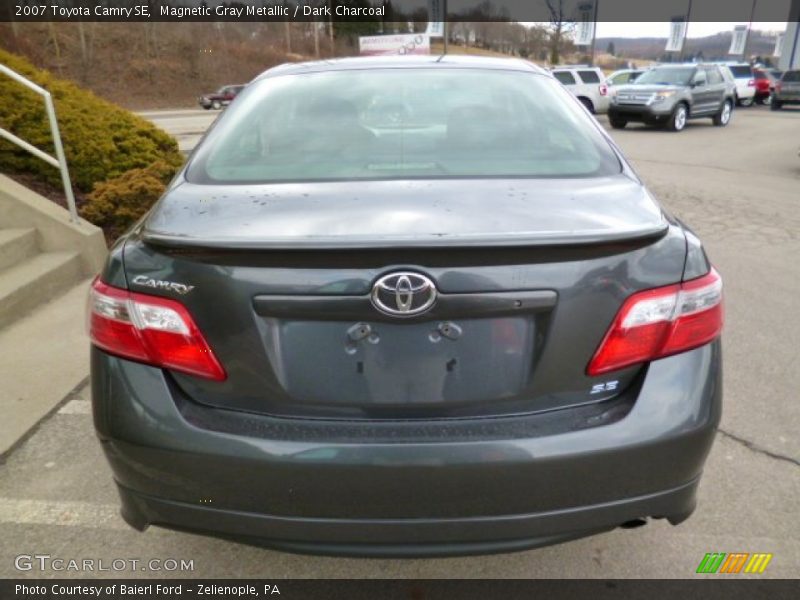 Magnetic Gray Metallic / Dark Charcoal 2007 Toyota Camry SE