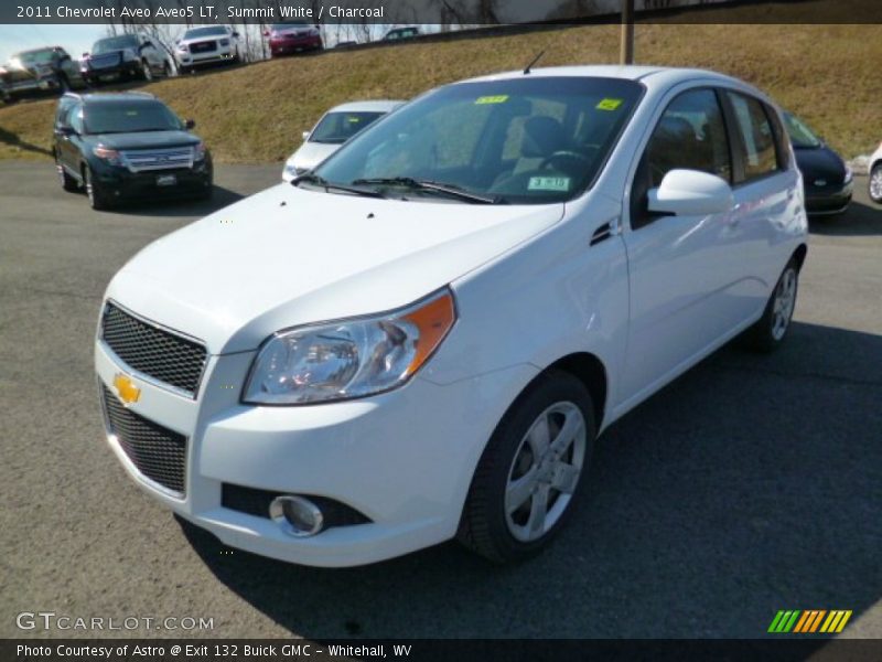 Summit White / Charcoal 2011 Chevrolet Aveo Aveo5 LT