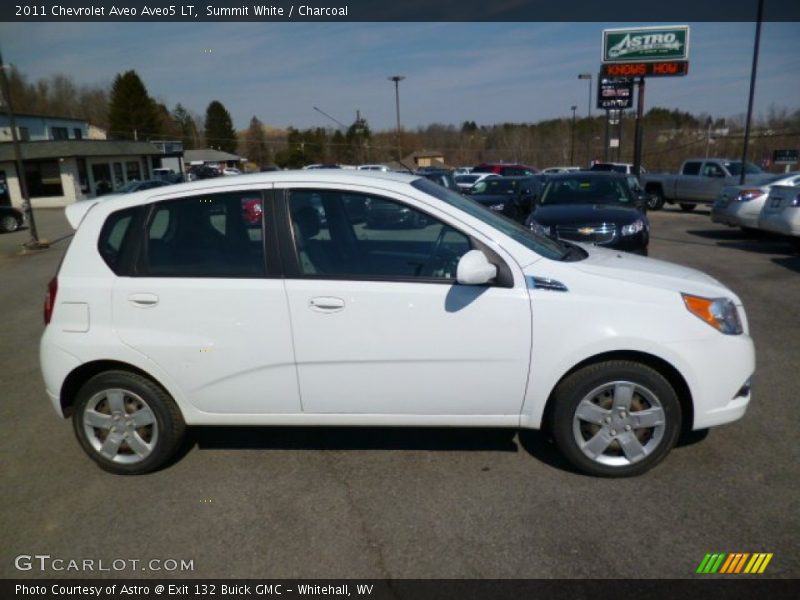 Summit White / Charcoal 2011 Chevrolet Aveo Aveo5 LT