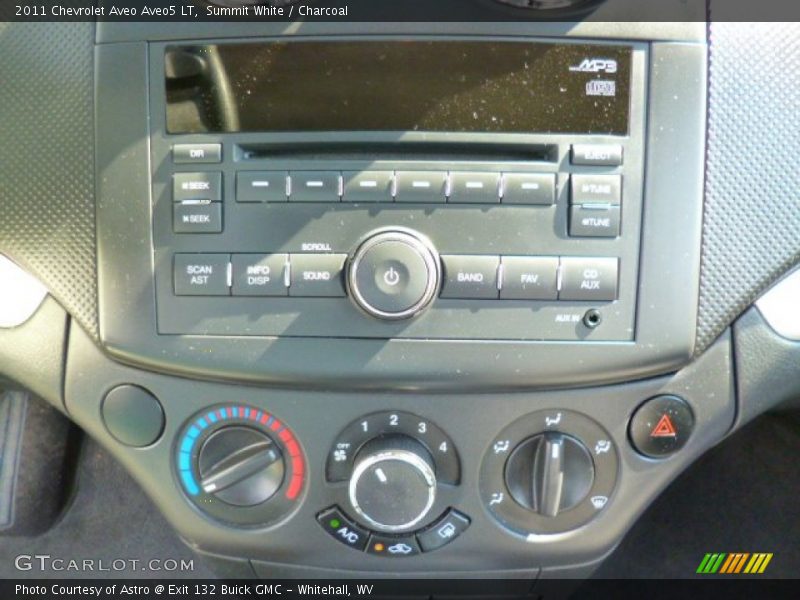Summit White / Charcoal 2011 Chevrolet Aveo Aveo5 LT