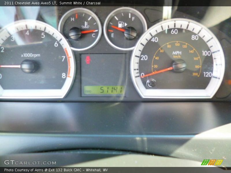 Summit White / Charcoal 2011 Chevrolet Aveo Aveo5 LT