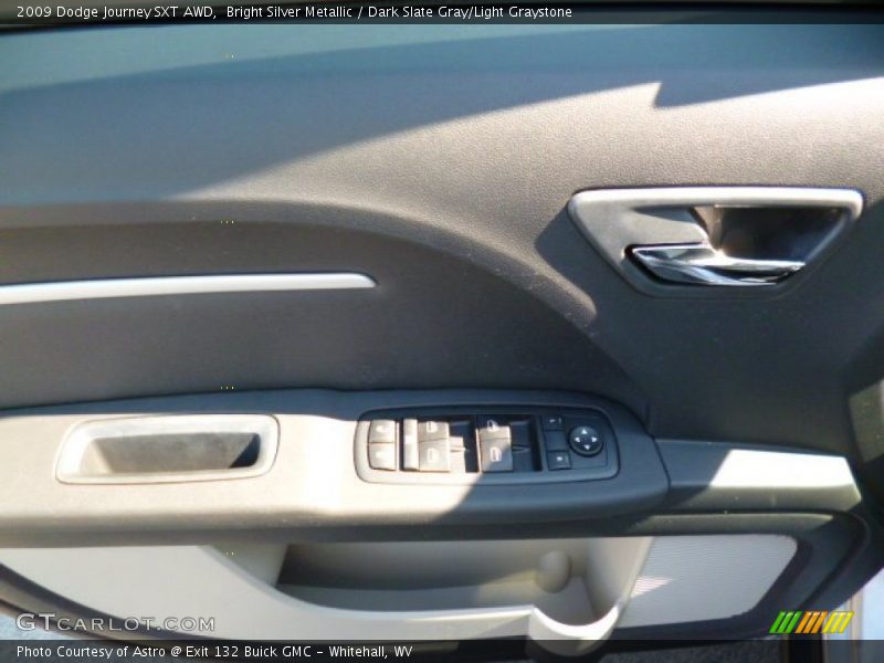 Bright Silver Metallic / Dark Slate Gray/Light Graystone 2009 Dodge Journey SXT AWD