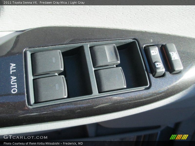 Predawn Gray Mica / Light Gray 2011 Toyota Sienna V6