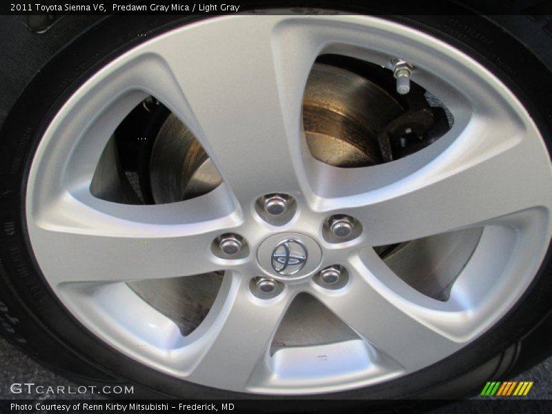 Predawn Gray Mica / Light Gray 2011 Toyota Sienna V6