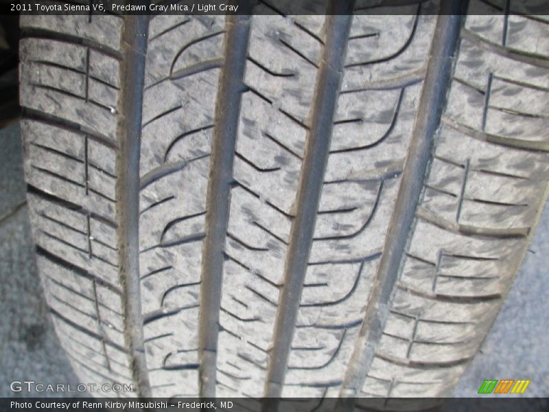 Predawn Gray Mica / Light Gray 2011 Toyota Sienna V6