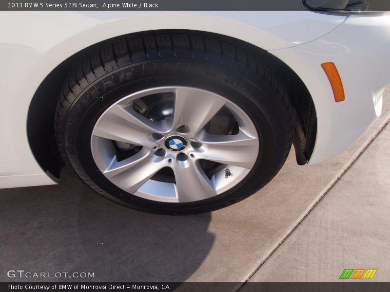 Alpine White / Black 2013 BMW 5 Series 528i Sedan